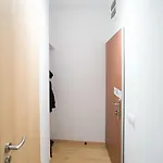 Innercity Opera شقة